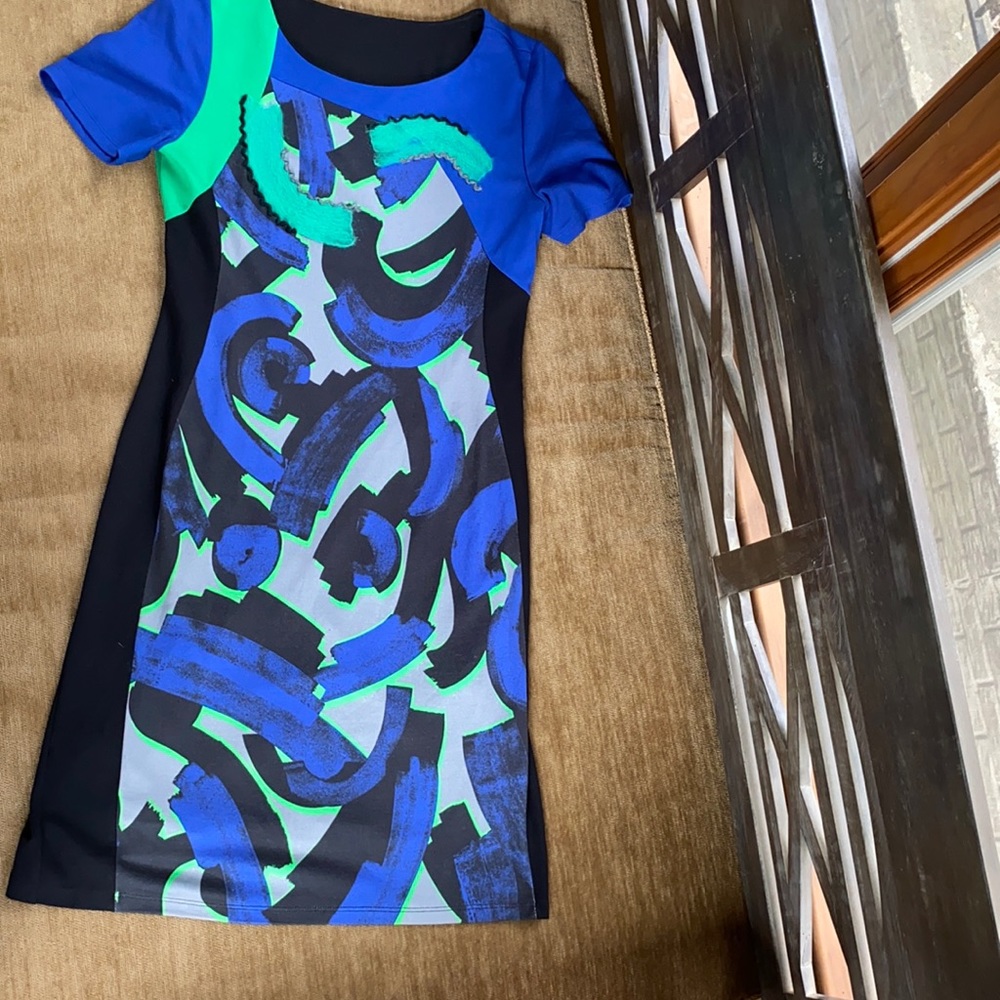 Short sleeve dress size 8 (44) made in Italy